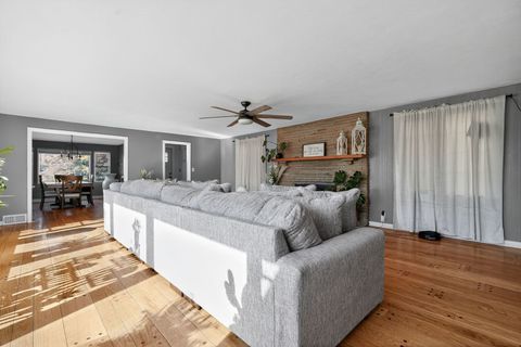 Tiny photo for 707 Coolidge Place, Rockford, IL 61107 (MLS # 12513723)