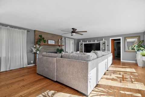 Tiny photo for 707 Coolidge Place, Rockford, IL 61107 (MLS # 12513723)