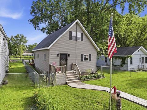 Photo of 1316 Nippersink Drive, Spring Grove, IL 60081 (MLS # 12664592)