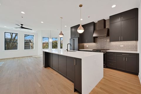 Tiny photo for 1404 W George Street #1, Chicago, IL 60657 (MLS # 12541684)