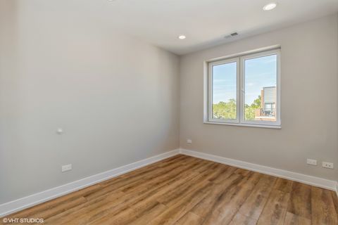 Tiny photo for 3729 W BELMONT Avenue #305, Chicago, IL 60618 (MLS # 12508331)