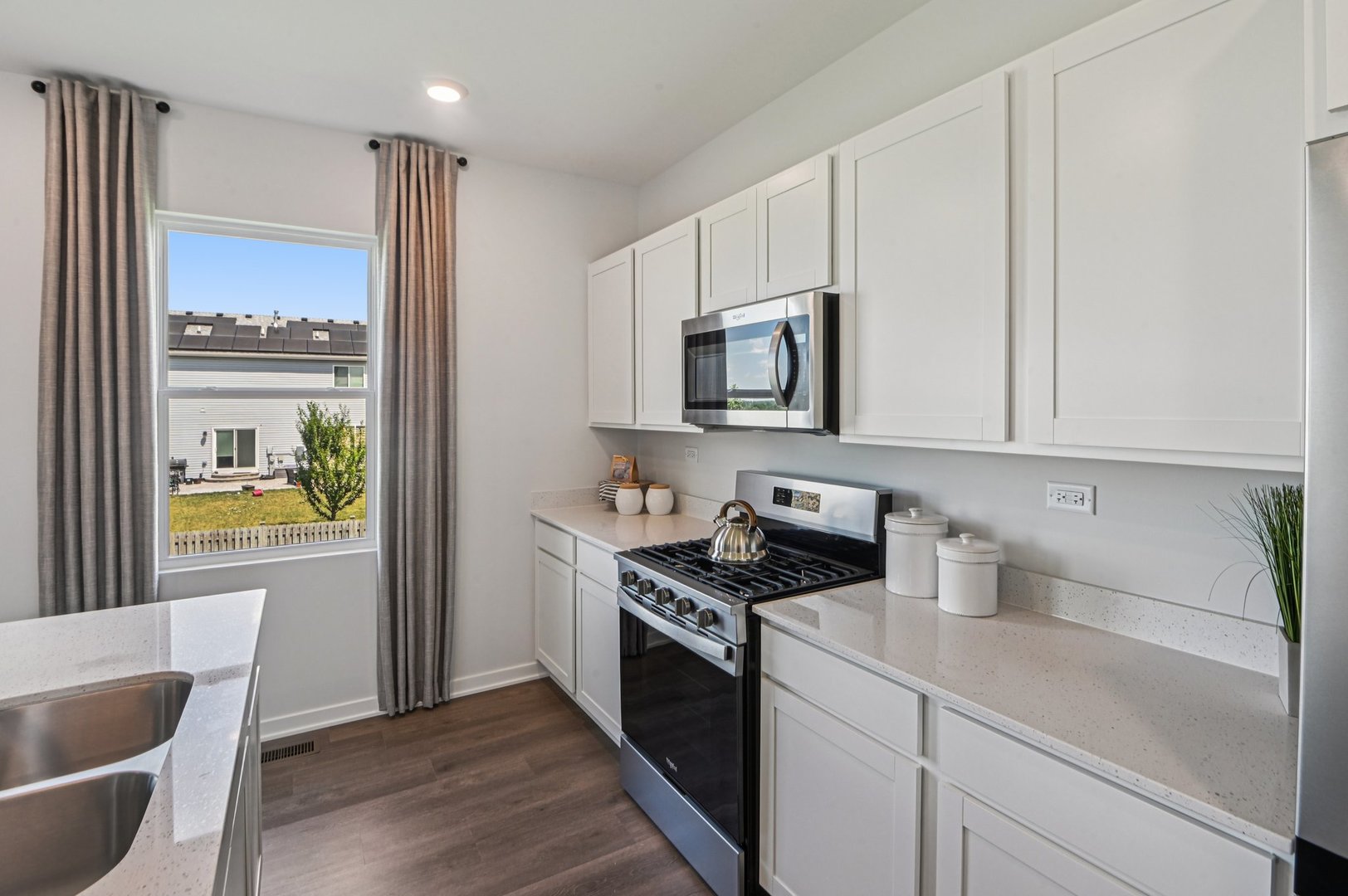 6717 Applegate Drive