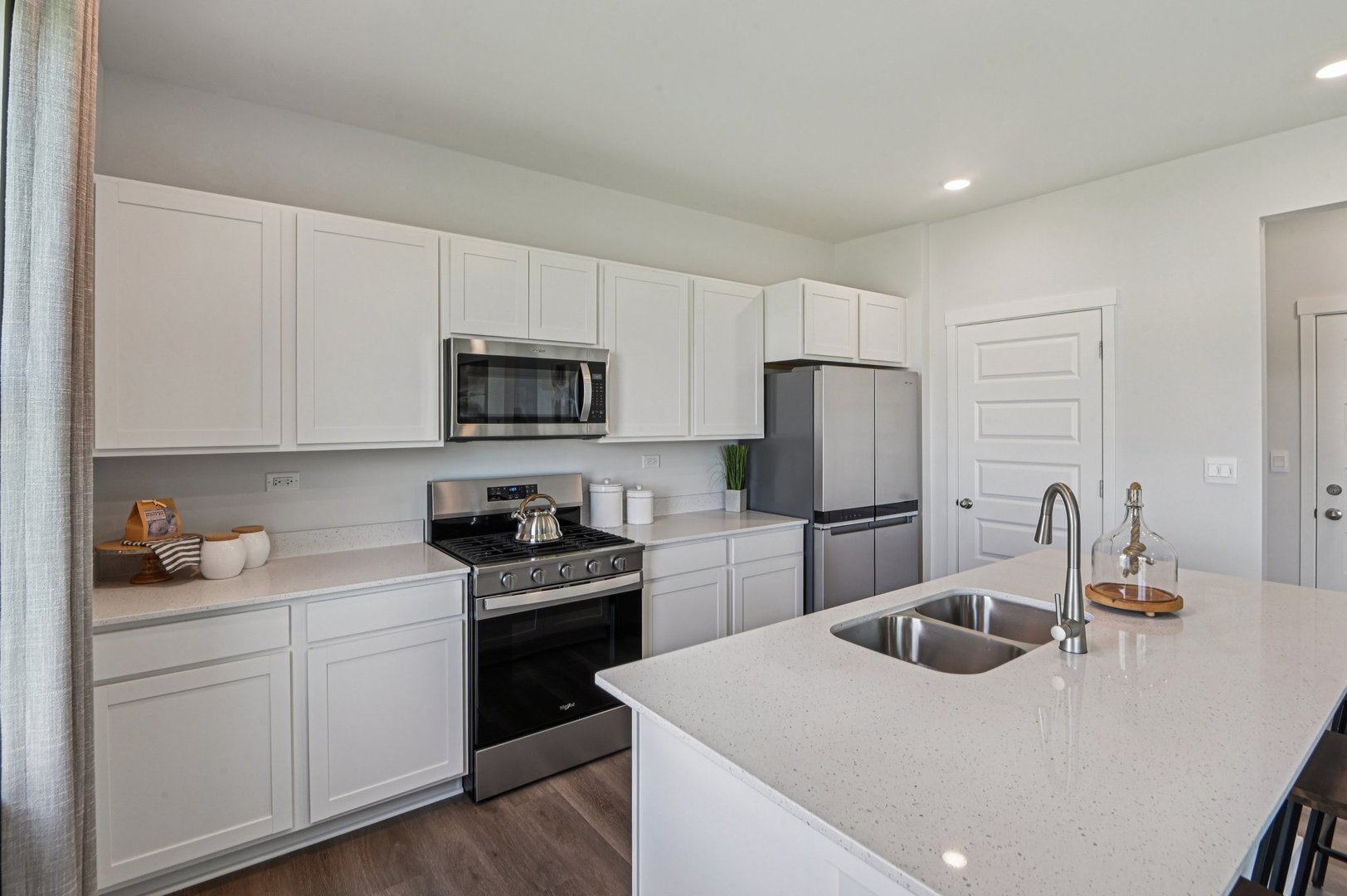 6717 Applegate Drive