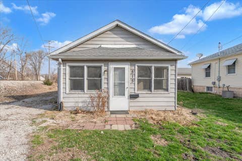 Photo of 515 2nd Avenue W, Milan, IL 61264 (MLS # 12686693)