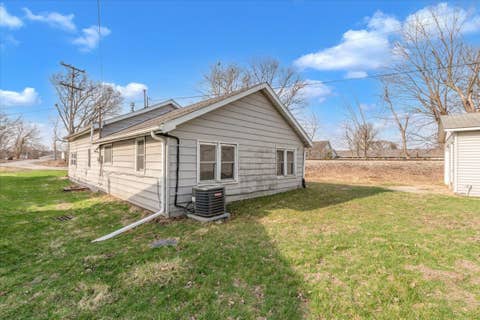 Tiny photo for 515 2nd Avenue W, Milan, IL 61264 (MLS # 12686693)