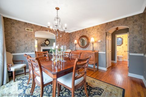 Tiny photo for 3447 W Maple Street, Evergreen Park, IL 60805 (MLS # 12615494)