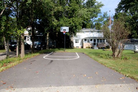 Tiny photo for 1200 Hillcrest Avenue, Fox River Grove, IL 60021 (MLS # 12478561)