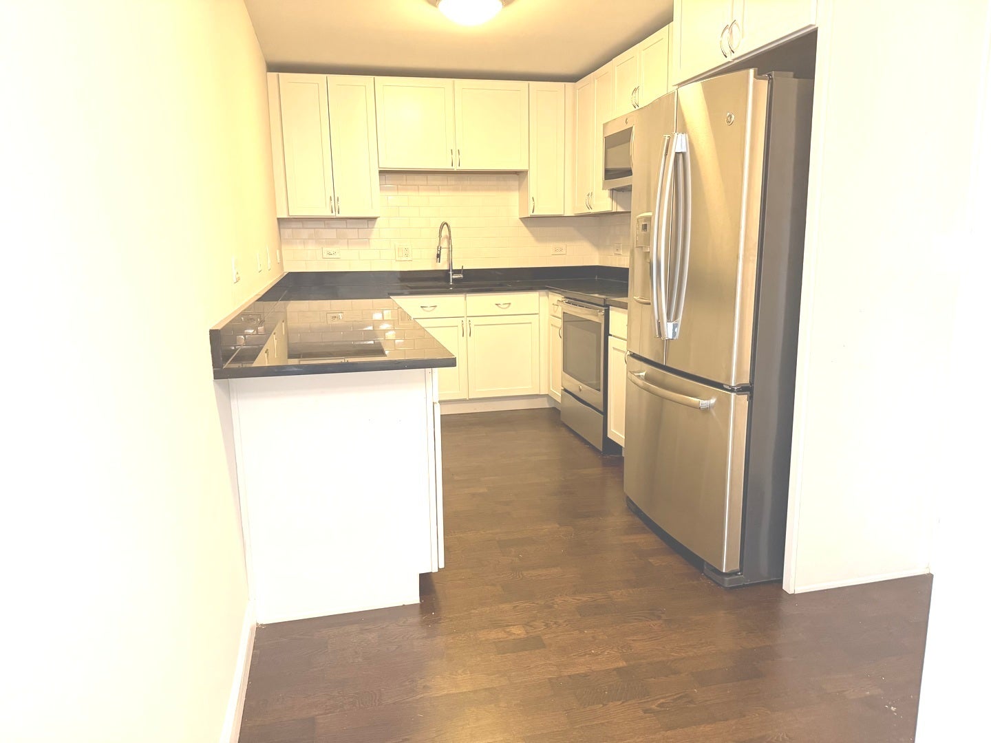 3033 N SHERIDAN Road 403