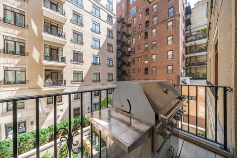 Tiny photo for 65 E GOETHE Street #3W, Chicago, IL 60610 (MLS # 12528663)