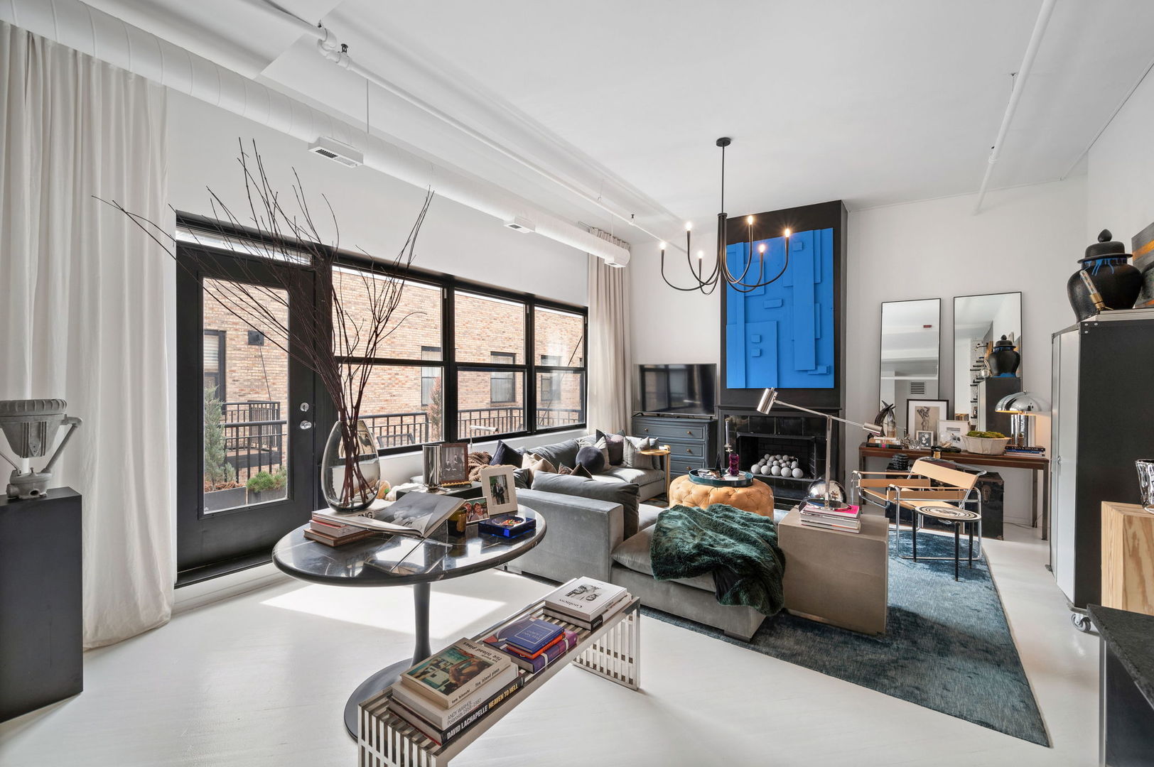 226 N Clinton Street 710