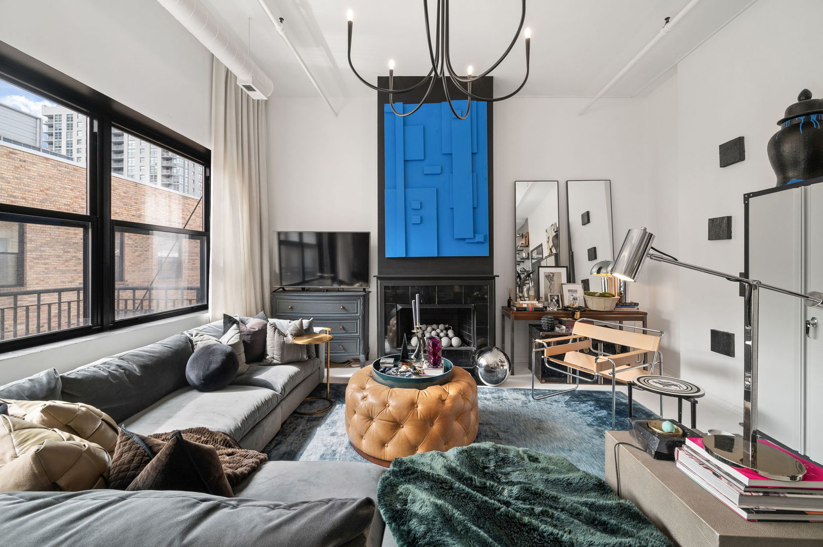 226 N Clinton Street 710