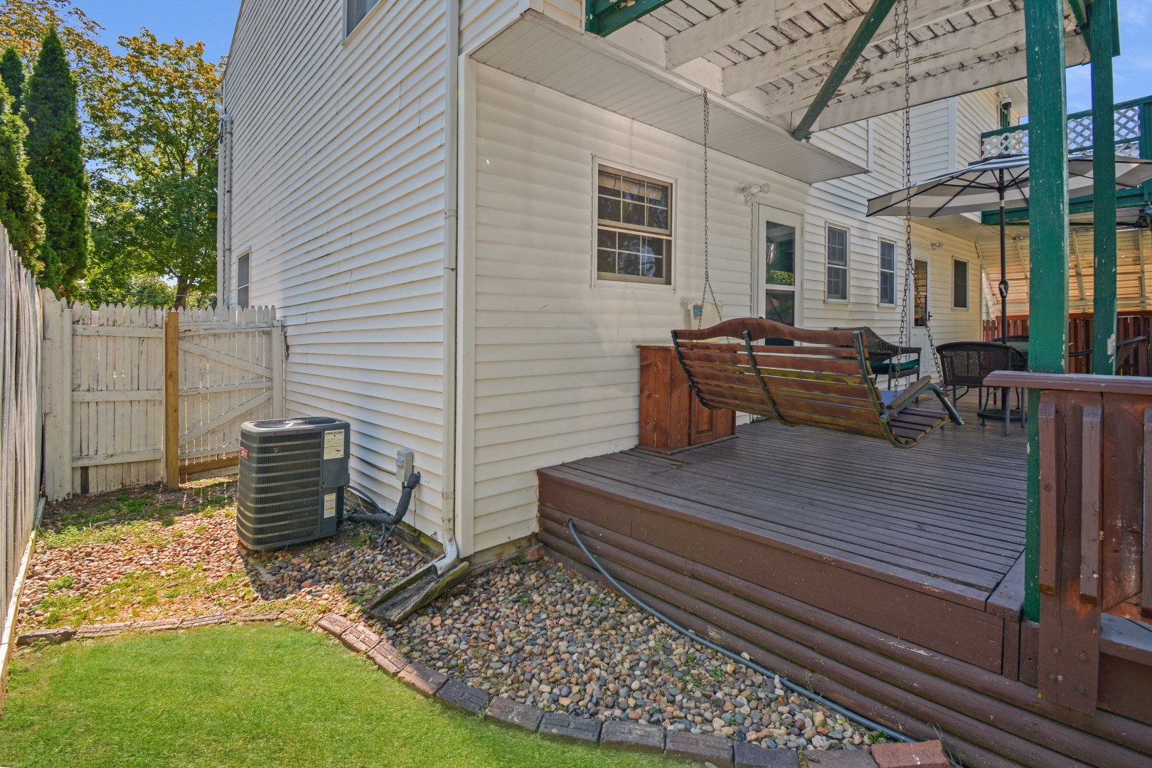 Bloomington, Illinois 61701, United States, 4 Bedrooms Bedrooms, ,5 BathroomsBathrooms,Residential,Contingent,238681