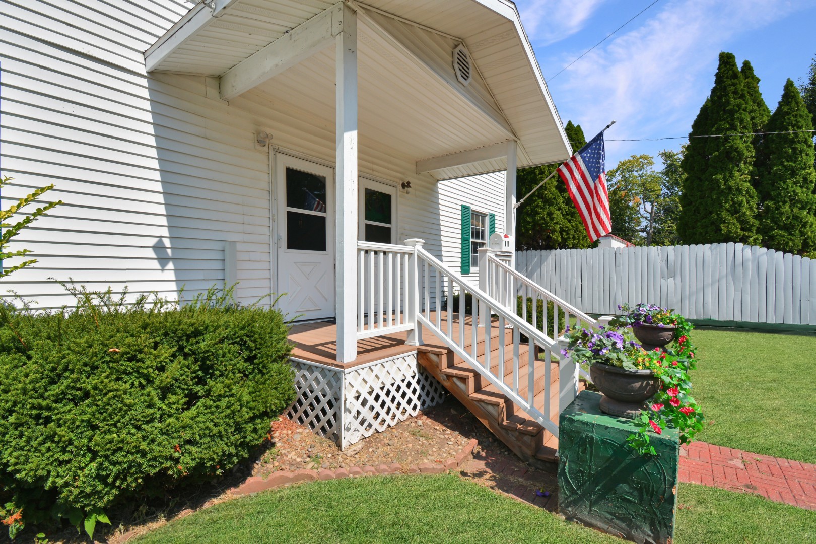 Bloomington, Illinois 61701, United States, 4 Bedrooms Bedrooms, ,5 BathroomsBathrooms,Residential,Contingent,238681