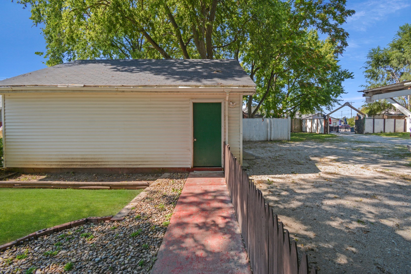 Bloomington, Illinois 61701, United States, 4 Bedrooms Bedrooms, ,5 BathroomsBathrooms,Residential,Contingent,238681