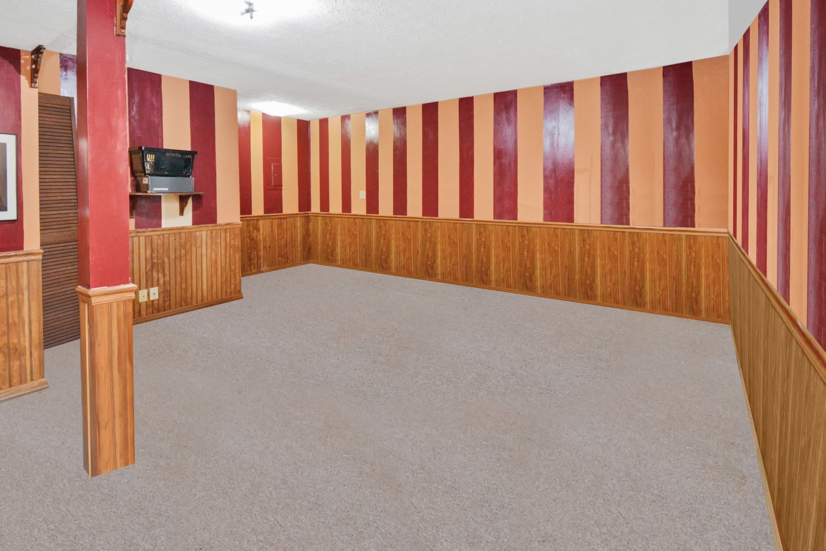 Bloomington, Illinois 61701, United States, 4 Bedrooms Bedrooms, ,5 BathroomsBathrooms,Residential,Contingent,238681