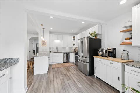 Tiny photo for 3427 N Kedzie Avenue, Chicago, IL 60618 (MLS # 12699998)