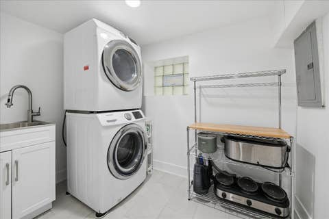 Tiny photo for 3427 N Kedzie Avenue, Chicago, IL 60618 (MLS # 12699998)