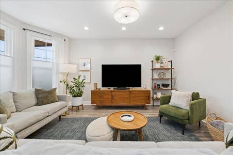 Tiny photo for 3427 N Kedzie Avenue, Chicago, IL 60618 (MLS # 12699998)