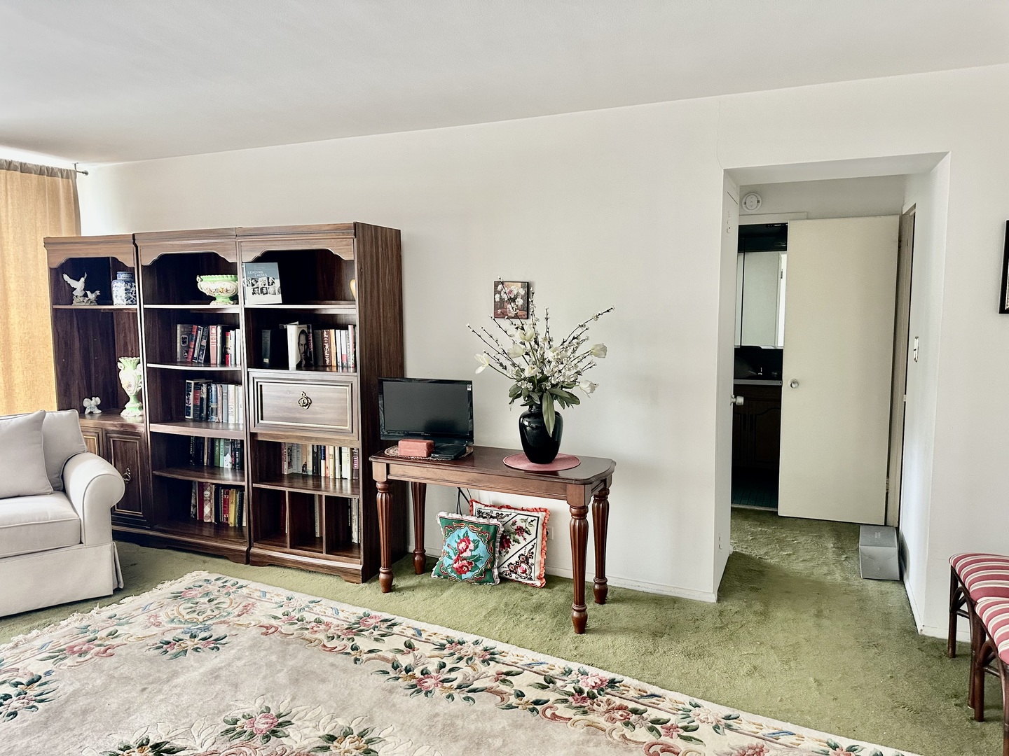 3600 N Lake Shore Drive 502