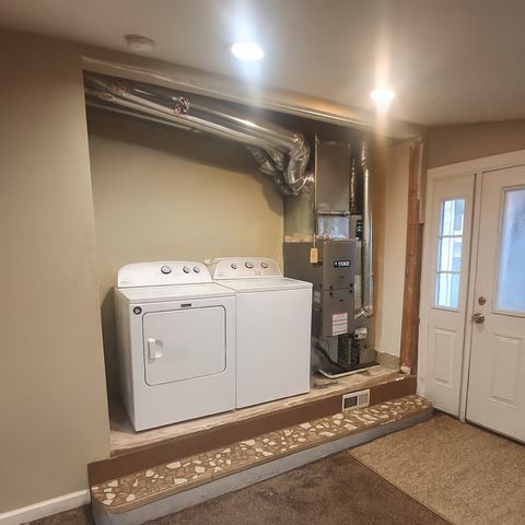 Tiny photo for 2002 Burr Oak Lane, Lindenhurst, IL 60046 (MLS # 12507796)