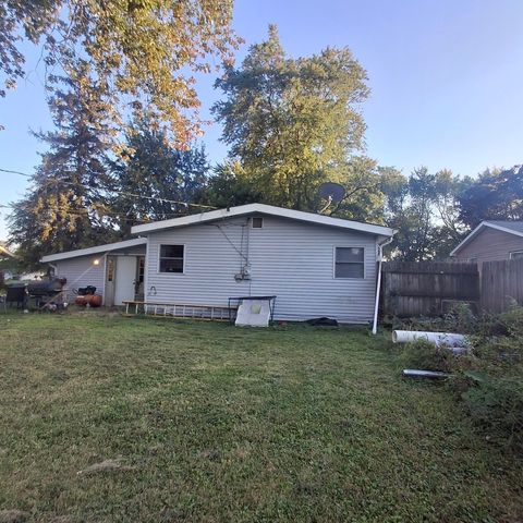 Tiny photo for 2002 Burr Oak Lane, Lindenhurst, IL 60046 (MLS # 12507796)