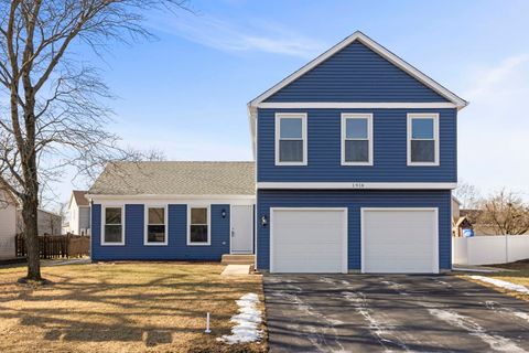1918 CLYDESDALE Drive Wheaton IL 60189