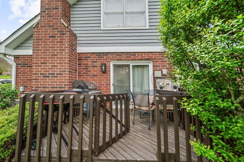 Tiny photo for 8003 Barrymore Drive, Darien, IL 60561 (MLS # 12640765)