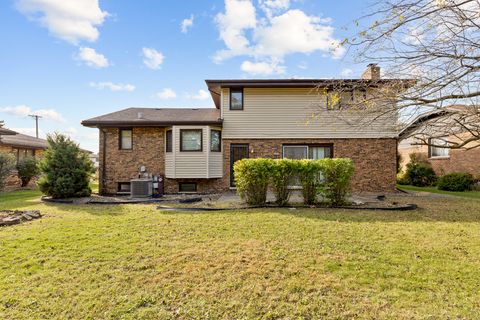 Tiny photo for 16747 Paxton Avenue, South Holland, IL 60473 (MLS # 12520482)