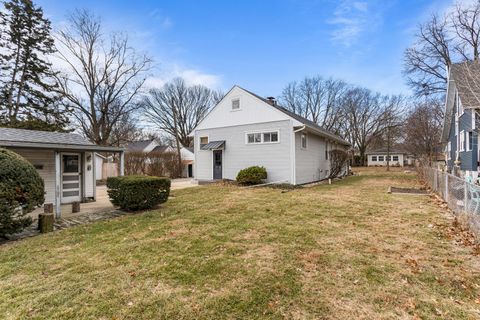 Tiny photo for 722 S Prairie Street, Champaign, IL 61820 (MLS # 12543422)