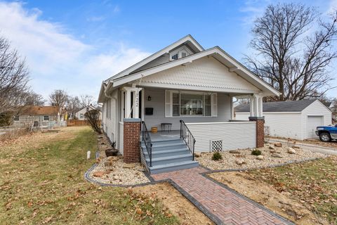Tiny photo for 722 S Prairie Street, Champaign, IL 61820 (MLS # 12543422)