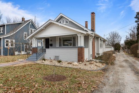 Tiny photo for 722 S Prairie Street, Champaign, IL 61820 (MLS # 12543422)