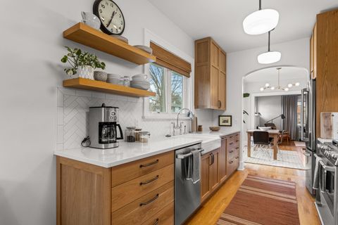 Tiny photo for 722 S Prairie Street, Champaign, IL 61820 (MLS # 12543422)