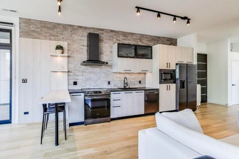 Tiny photo for 2820 W Lyndale Street #2N, Chicago, IL 60647 (MLS # 12465844)