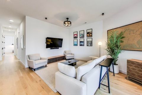 Tiny photo for 2820 W Lyndale Street #2N, Chicago, IL 60647 (MLS # 12465844)