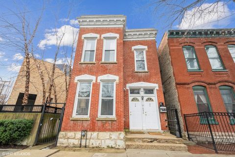 1802 N Wilmot Avenue 2 Chicago IL 60647