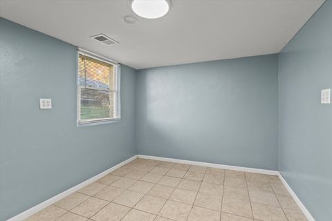 Tiny photo for 1019 Magnolia Avenue, Joliet, IL 60432 (MLS # 12492327)