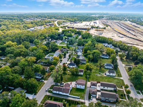 Tiny photo for 1019 Magnolia Avenue, Joliet, IL 60432 (MLS # 12492327)