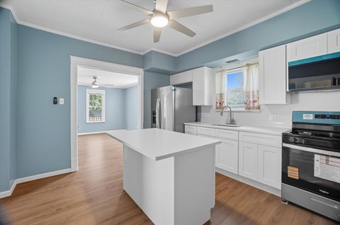 Tiny photo for 1019 Magnolia Avenue, Joliet, IL 60432 (MLS # 12492327)