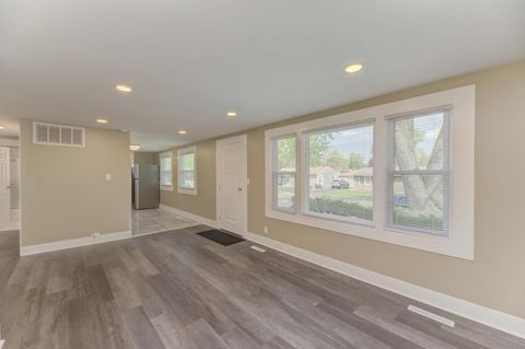 Tiny photo for 502 Tyler Drive, Carpentersville, IL 60110 (MLS # 12645017)