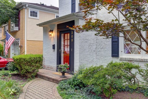 Tiny photo for 308 S Albert Street, Mount Prospect, IL 60056 (MLS # 12730419)
