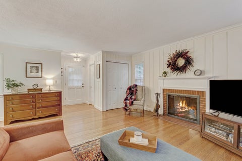 Tiny photo for 308 S Albert Street, Mount Prospect, IL 60056 (MLS # 12730419)