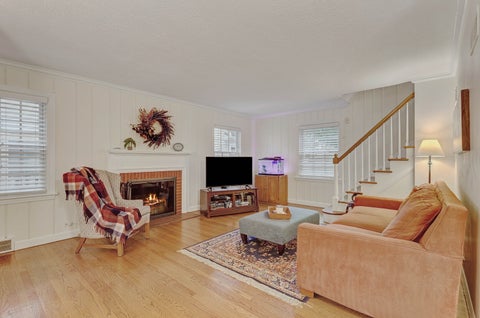 Tiny photo for 308 S Albert Street, Mount Prospect, IL 60056 (MLS # 12730419)