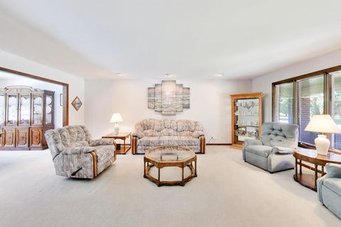 Tiny photo for 125 Lynnfield Lane, Schaumburg, IL 60193 (MLS # 12686535)