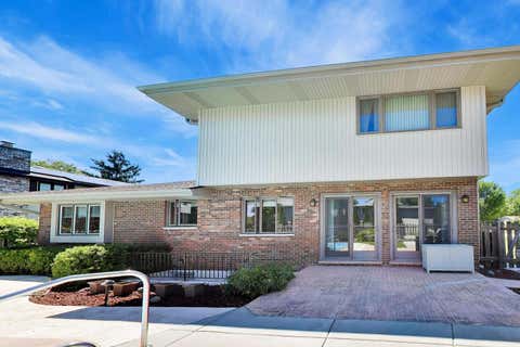 Tiny photo for 125 Lynnfield Lane, Schaumburg, IL 60193 (MLS # 12686535)