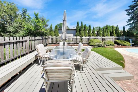 Tiny photo for 125 Lynnfield Lane, Schaumburg, IL 60193 (MLS # 12686535)