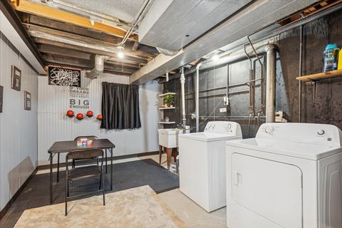 Tiny photo for 1135 Mount Vernon Court #B, Wheaton, IL 60189 (MLS # 12537327)