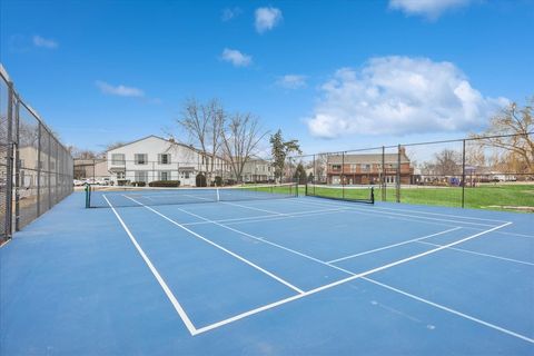 Tiny photo for 1135 Mount Vernon Court #B, Wheaton, IL 60189 (MLS # 12537327)