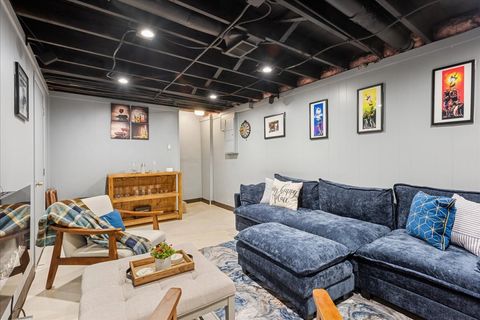 Tiny photo for 1135 Mount Vernon Court #B, Wheaton, IL 60189 (MLS # 12537327)