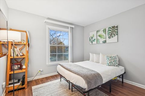 Tiny photo for 1135 Mount Vernon Court #B, Wheaton, IL 60189 (MLS # 12537327)