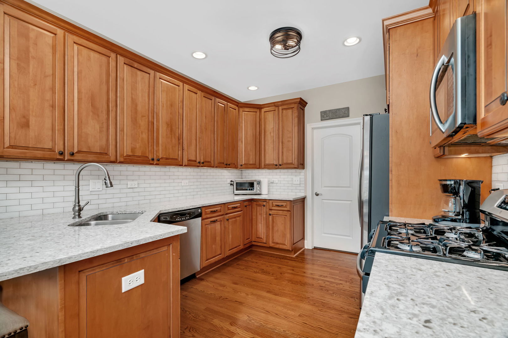 1533 Ashbury Place